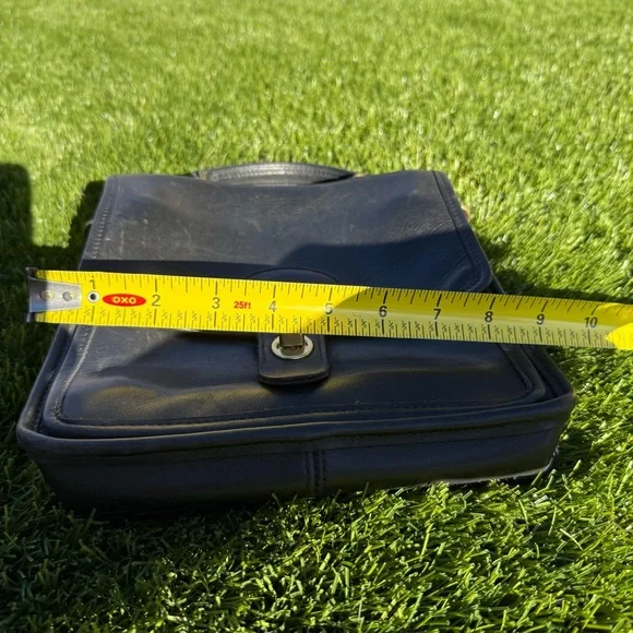 VTG Coach Station Bag 5130 Black Leather Brass Crossbody Satchel 90s USA - Picture 12 of 14